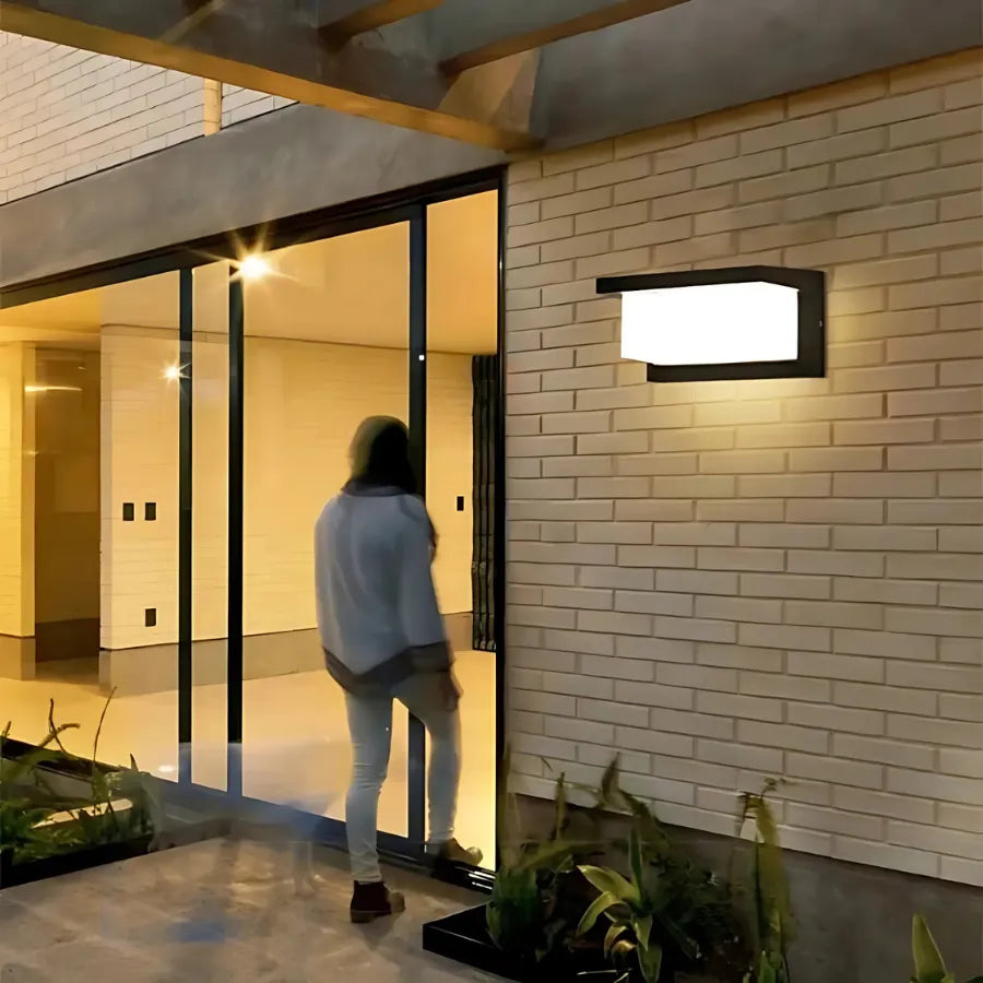 Luminaria-de-Parede-LED-com-Sensor-de-Movimento-Liris20