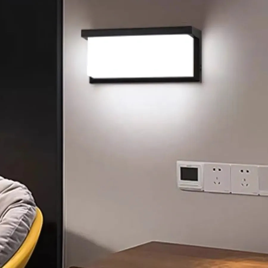 Luminaria-de-Parede-LED-com-Sensor-de-Movimento-Liris25