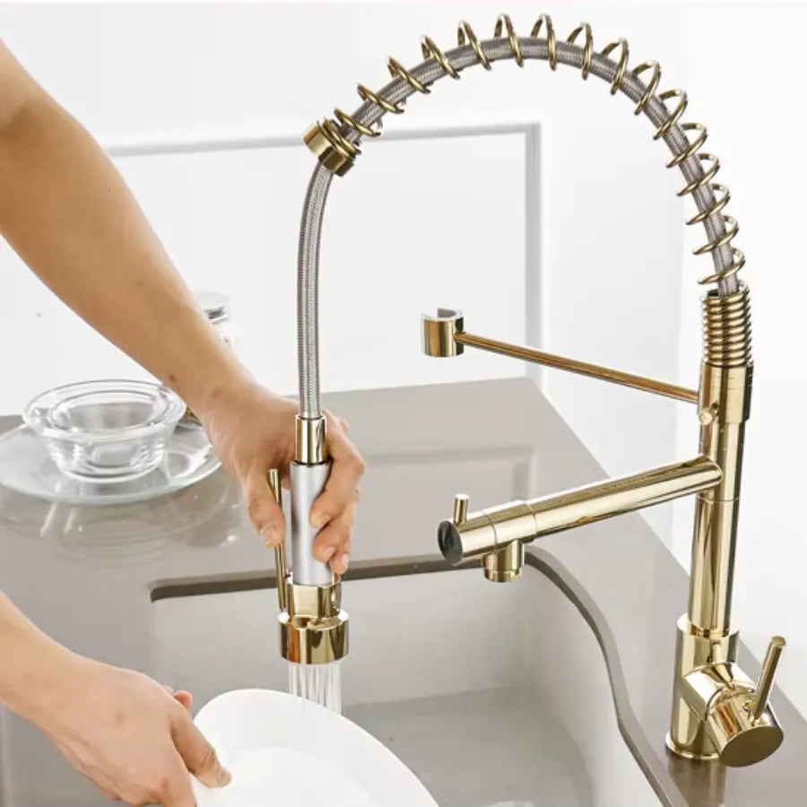 torneira-para-cozinha-flexpro-dourada-liris1